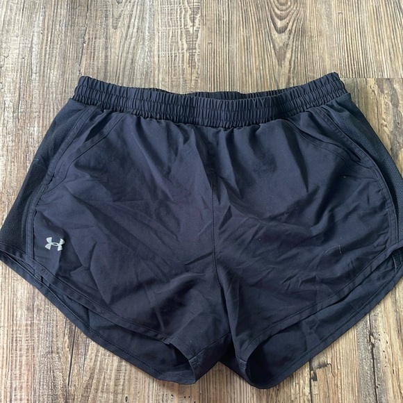 Under armour athletic shorts - Picture 1 of 1